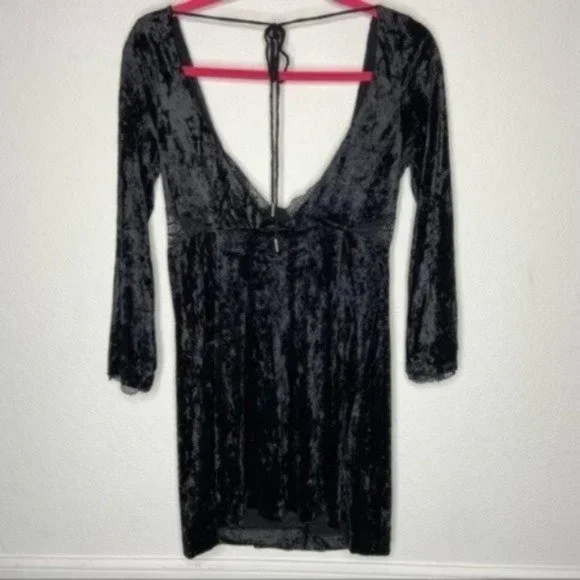 Free People Kat Velvet Black Mini Dress Size S NWT - Picture 6 of 6